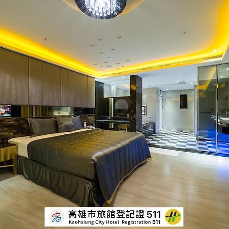 薇風情汽車旅館 - 鳳山館 Kaohsiung Eksteriør billede
