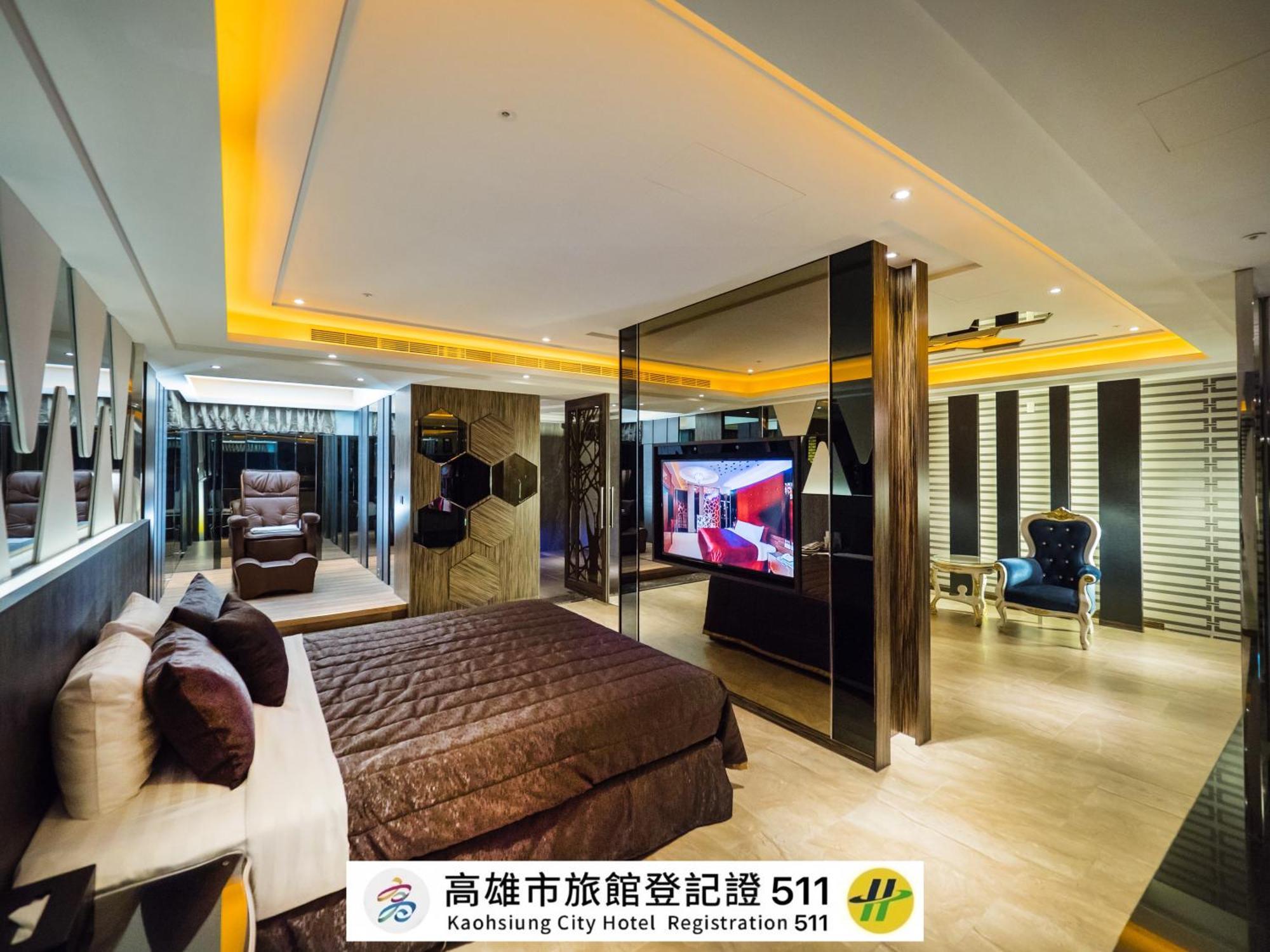 薇風情汽車旅館 - 鳳山館 Kaohsiung Eksteriør billede