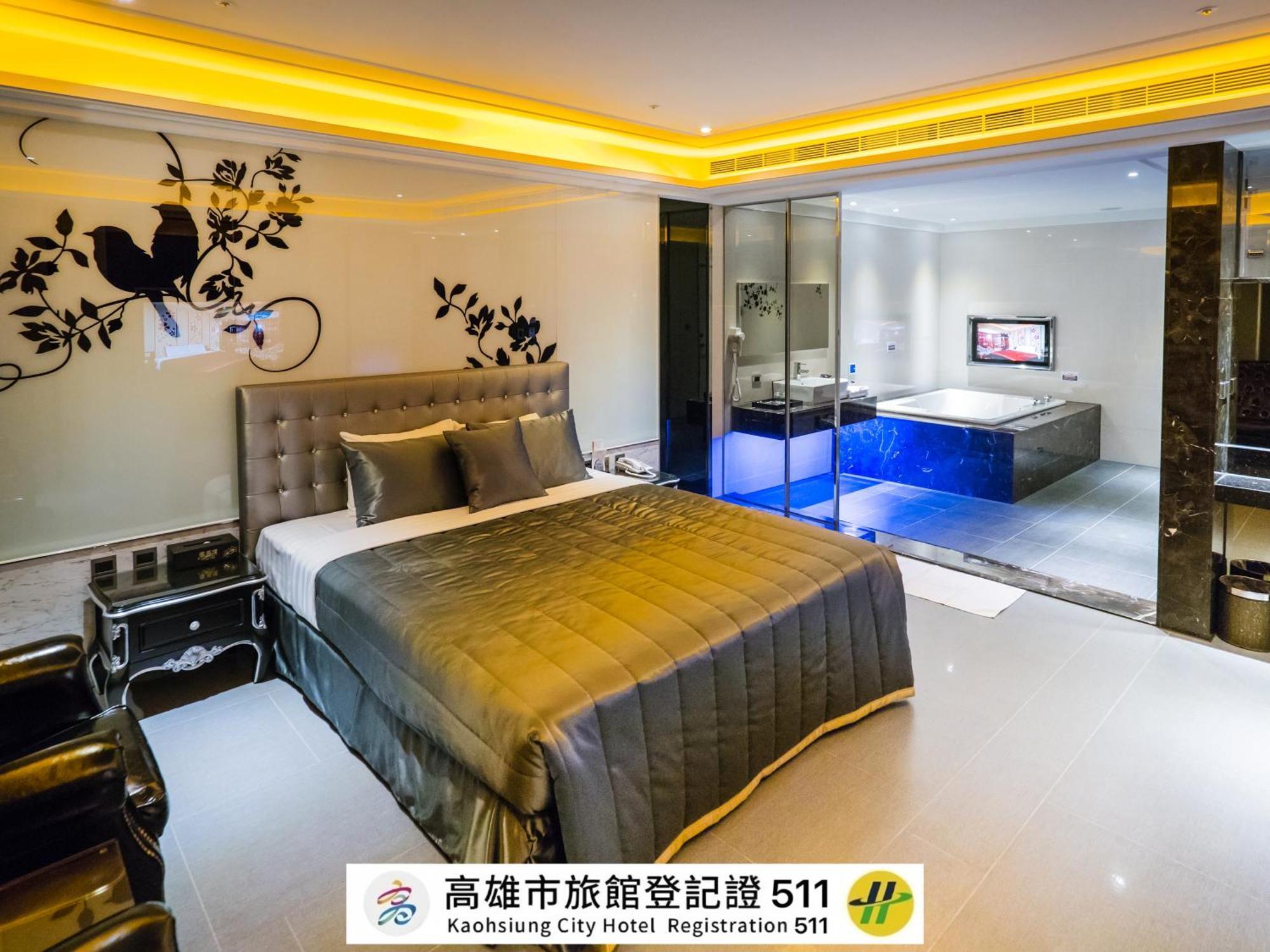 薇風情汽車旅館 - 鳳山館 Kaohsiung Eksteriør billede