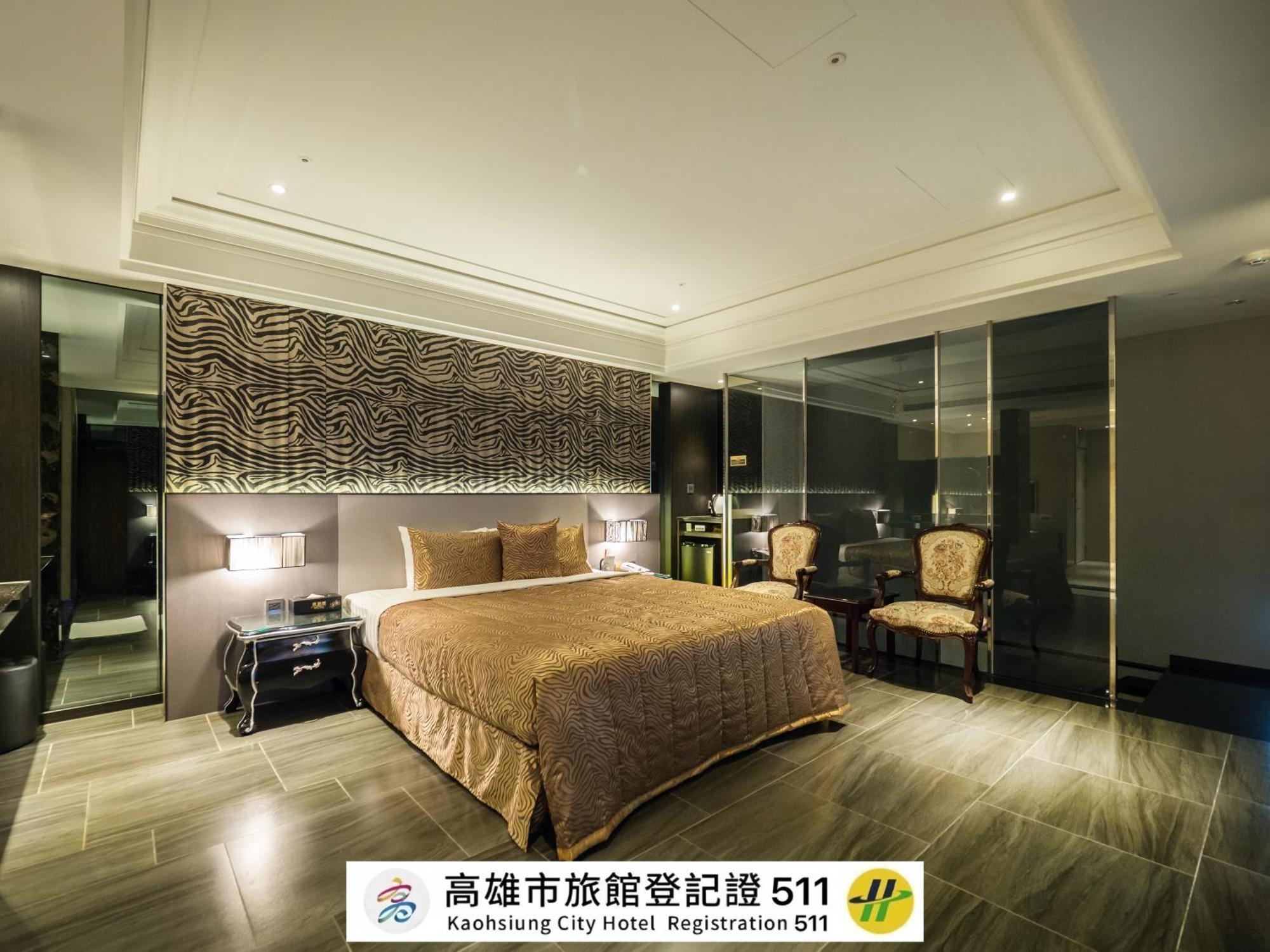 薇風情汽車旅館 - 鳳山館 Kaohsiung Eksteriør billede