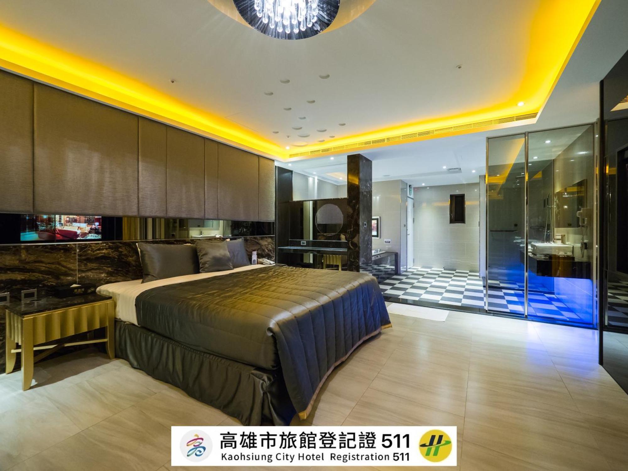 薇風情汽車旅館 - 鳳山館 Kaohsiung Eksteriør billede